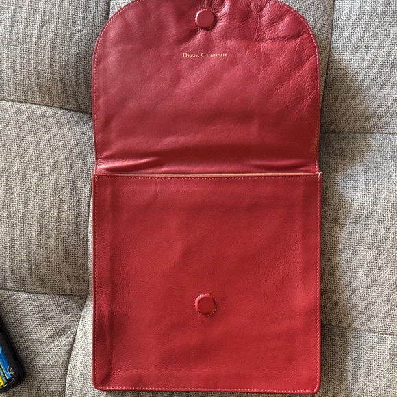 VINTAGE Deepa gurnani Elegant Red Quilted Clutch - Picture 2 of 3